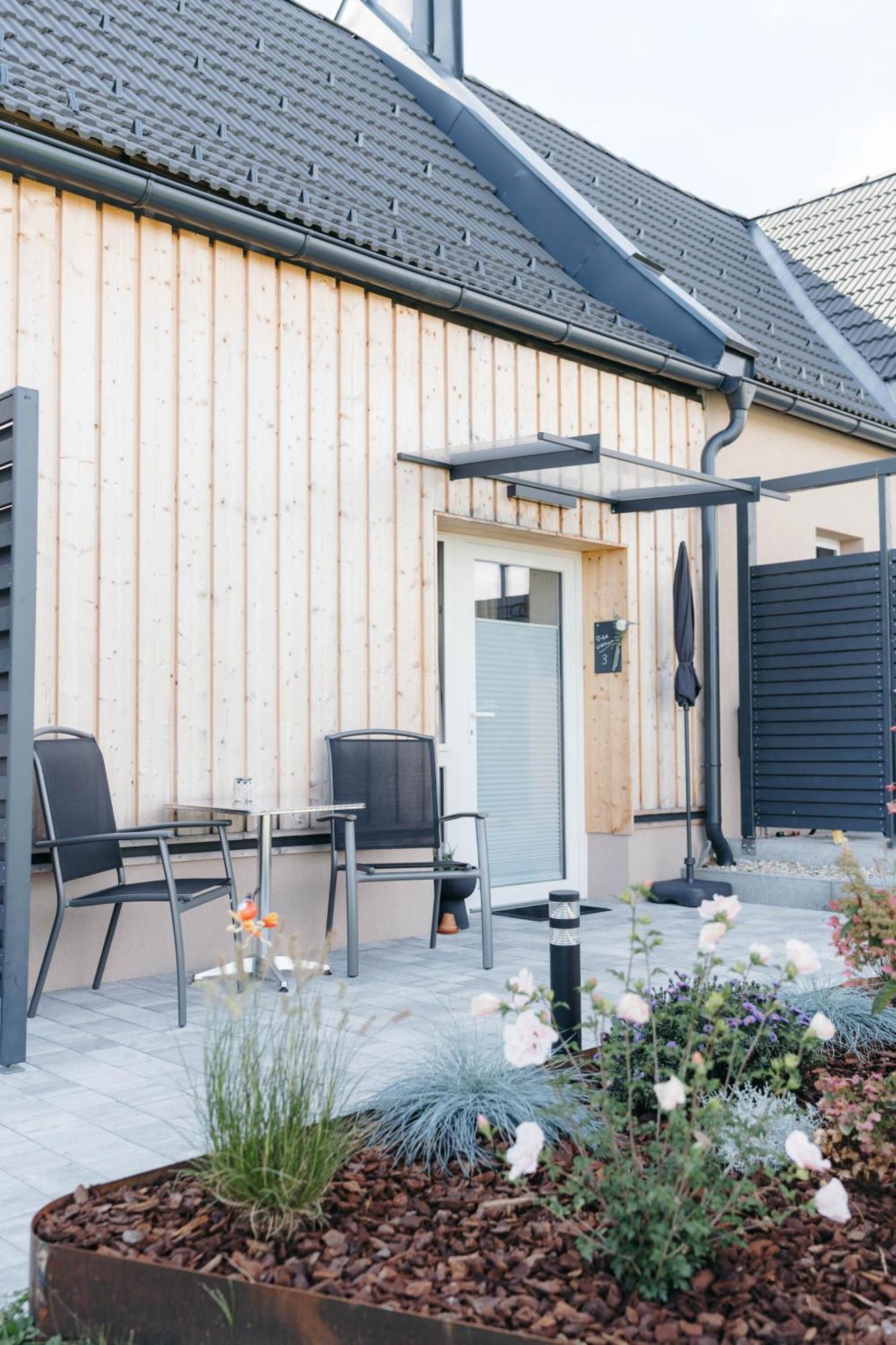 Pension Blumenwiese - Mitten Im Thermenland Burgau Luaran gambar
